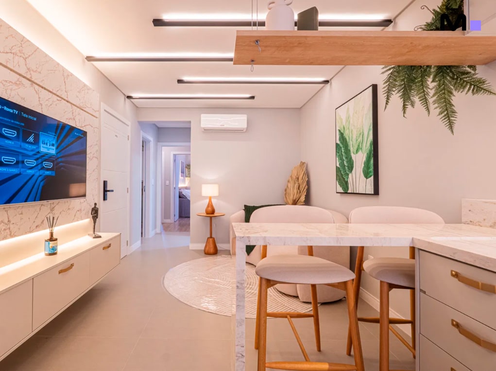 Sala de estar moderna com TV e decoração elegante.