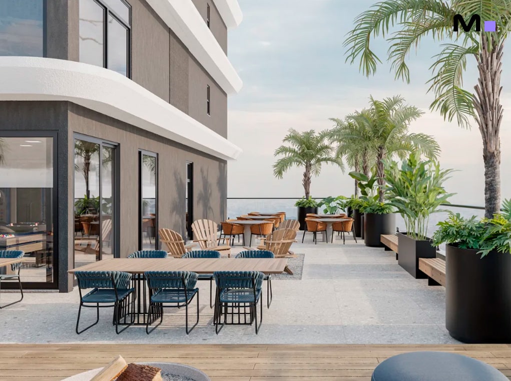 Terraço elegante do Axion Towers com móveis de exterior, palmeiras e vista panorâmica.