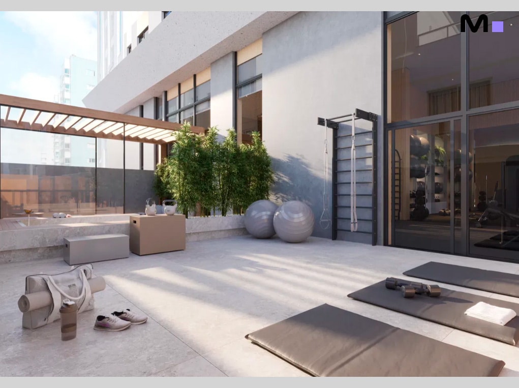 Espaço de exercícios ao ar livre no Las Salinas Residence. Tapetes de yoga, bolas e equipamentos de ginástica.