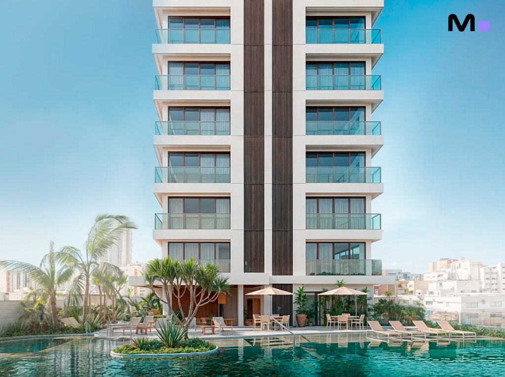 Residência Veredas: Fachada moderna com piscina e área de lazer. Arquitetura elegante.