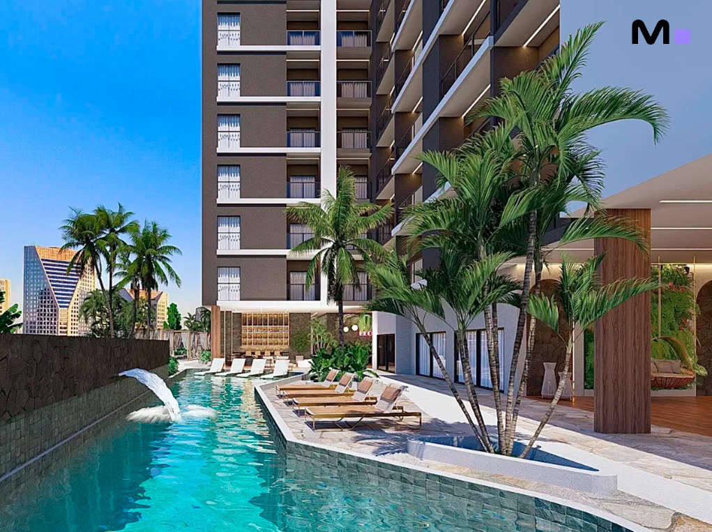 Piscina do Elohim Residencial Club com espreguiçadeiras e paisagismo tropical.